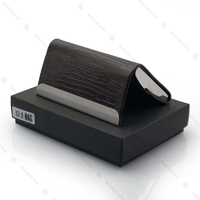 جاکارتی چرم مشکی طرح پوست مار Honest