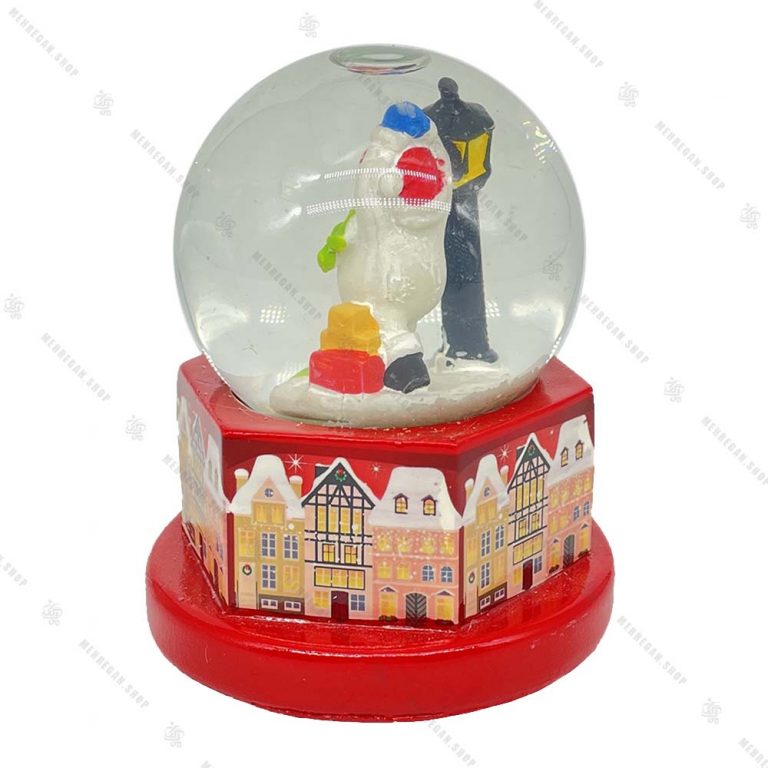 گوی برفی ساده مدل آدم برفی ایستاده