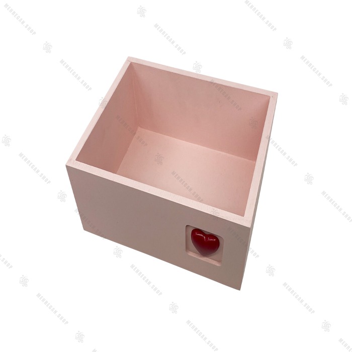 جعبه چوبی صورتی با قلب سایز متوسط