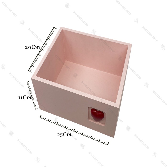 جعبه چوبی صورتی با قلب سایز متوسط