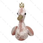 عروسک قو مخملی صورتی تاج دار