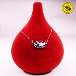 گردنبند نقره زنانه طرح سیب و سنگ اشکی 3.67 گرمی سرمه ای