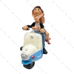 مجسمه مرد و زن موتور سوار