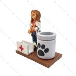 مجسمه و جاقلمی خانم دامپزشک